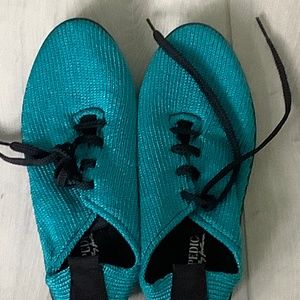 Arcopedico healthy footwear